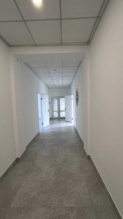 Оренда окремого приміщення 400 м2 вул. Мазепи 52
