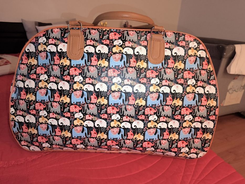 Mala de viagem usada uma vez