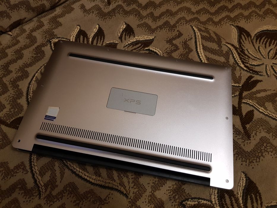 Dell XPS 13 9360 i7-7660u 2.5-4.0 MHz 16Gb 512Gb nvme