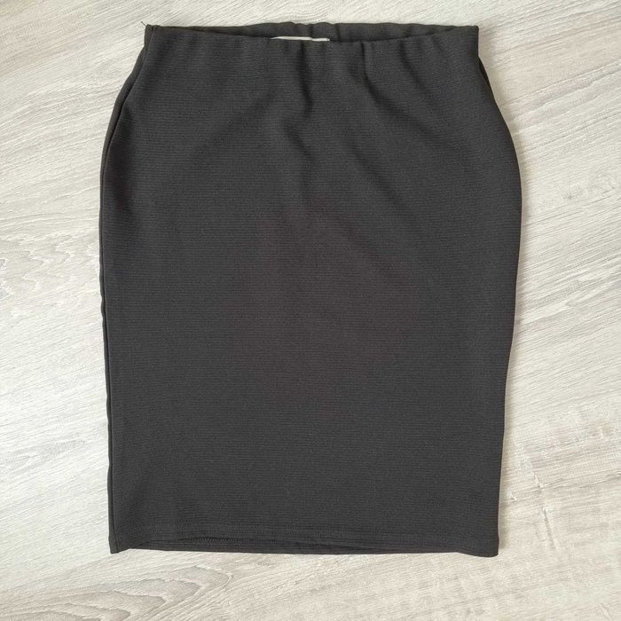 Спідниця чорна, еластична