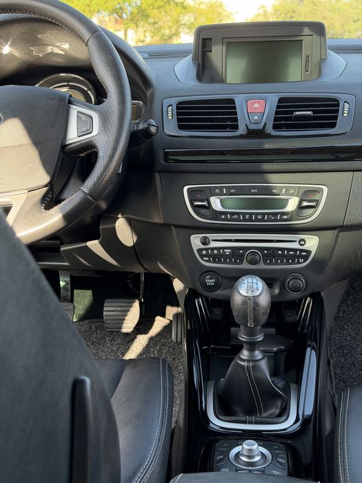 Renault Mégane Sport Tourer Bose Edition 1.5 dCi | Teto panorâmico | 2011