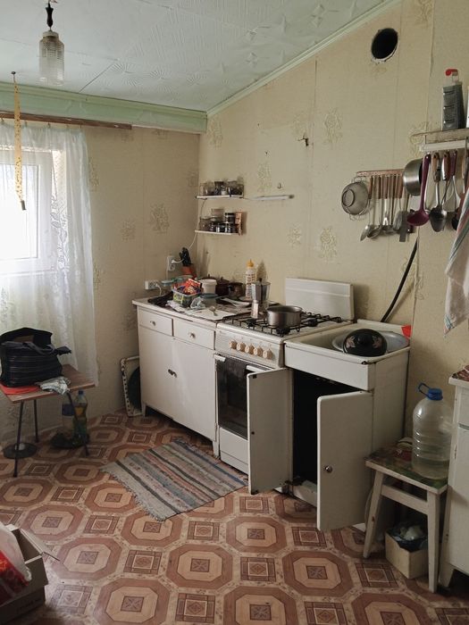 Продаж будинку в селі