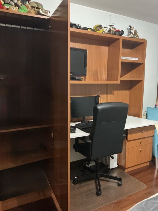 Móvel completo armário com secretaria gavetas e prateleiras