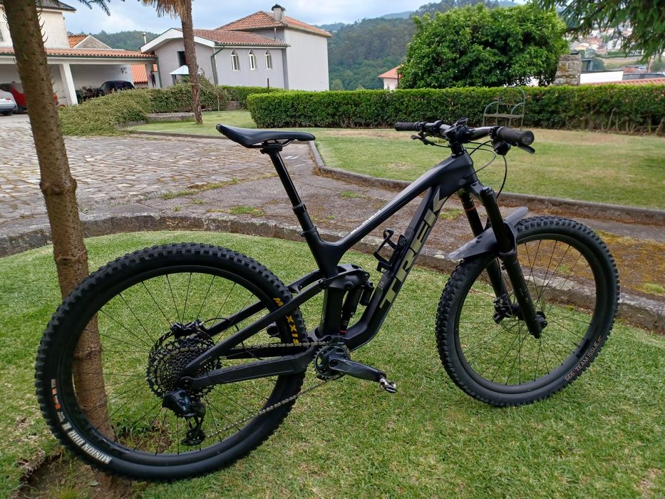 Bicicleta Trek Slash 9.8 GX AXS Gen 5 2024