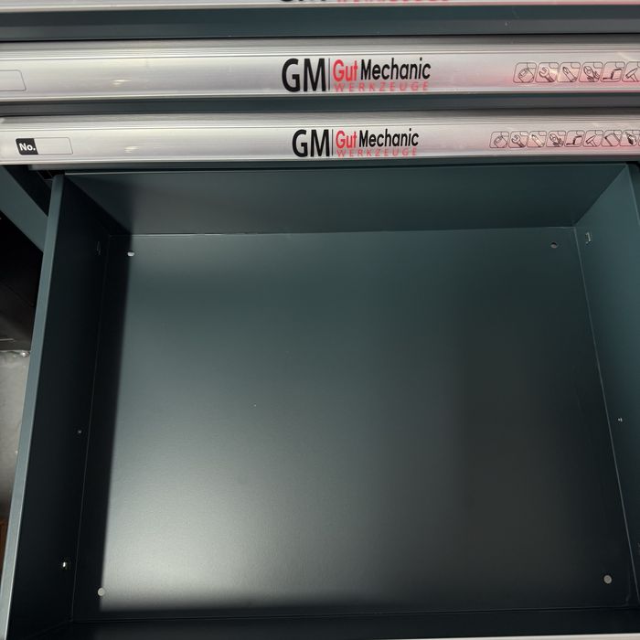 Візок інструментальний 7 полиць з боковою шафою GutMeister Німецька як