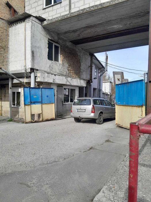 Гараж приватизований, пл 22,2 м2. Cирецька, 39. без торгу