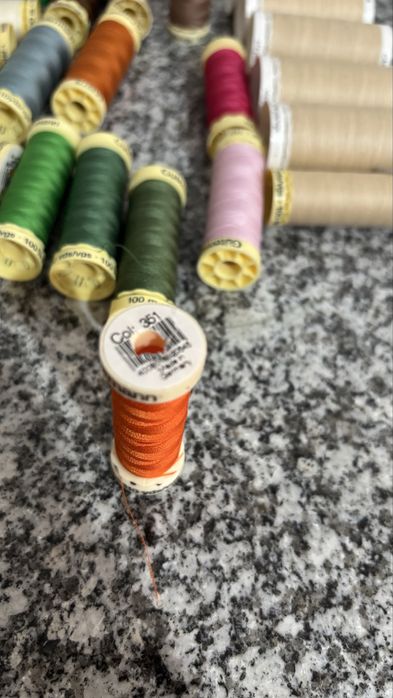 Linhas de bordar Gütermann e Isacord