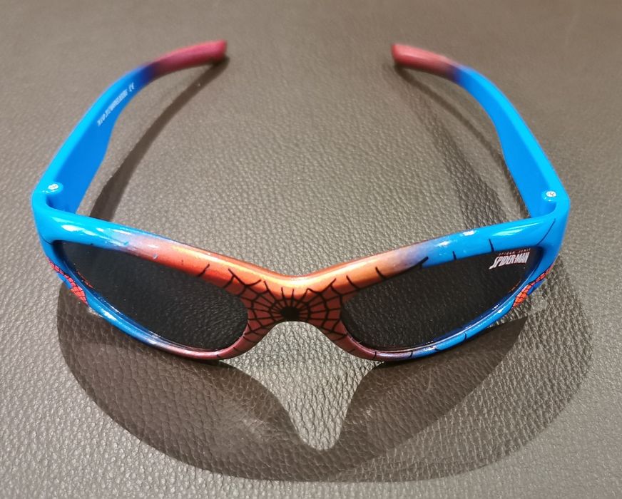 Óculos de sol spiderman