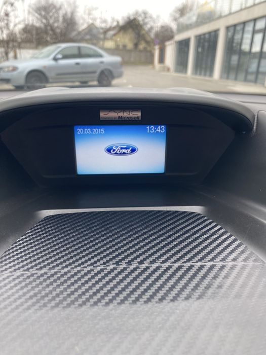 Ford C-max 2015год. ГИБРИД.