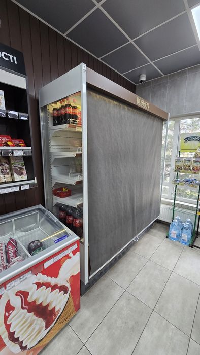 Холодильна вітрина. Срочно