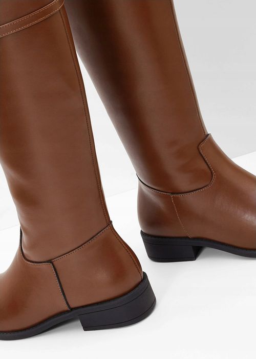 B.P.C kozaki brązowe z ozdobnymi klamrami 40.