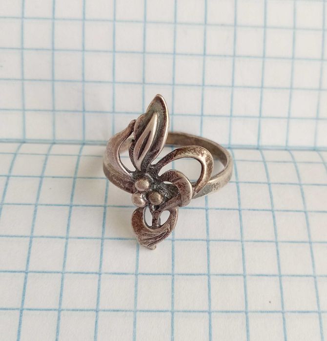 Вінтажне кольцо перстень Срібло 925 проба. Розмір 17,5