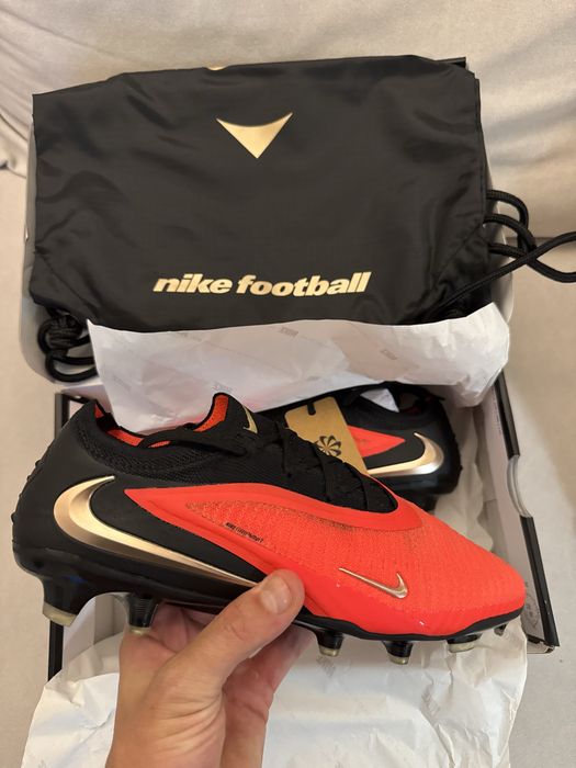 Nike phantom low