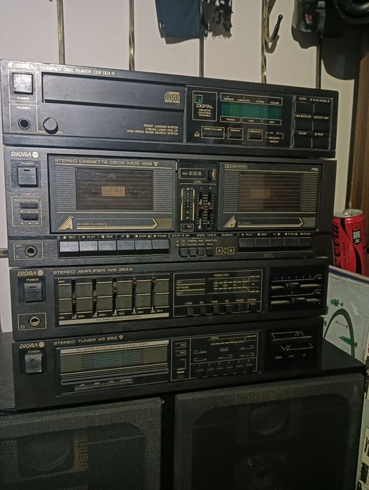 Wieża MDI UNITRA Diora czarna.