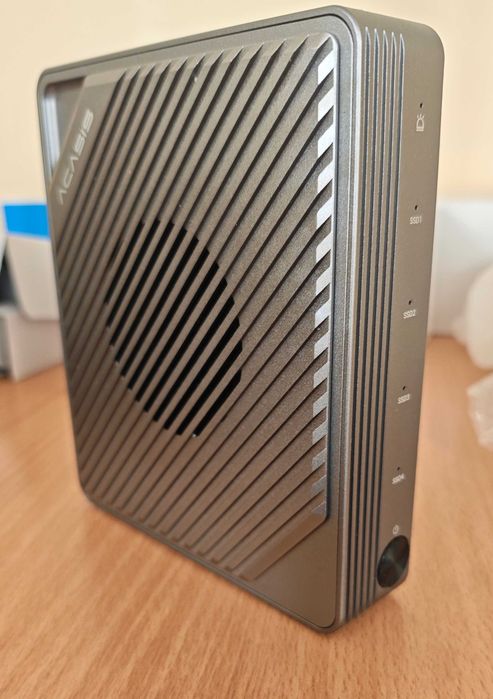 Acasis 4 Bay M.2 NVMe