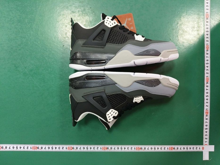 Air Jordan 4 Retro Fear