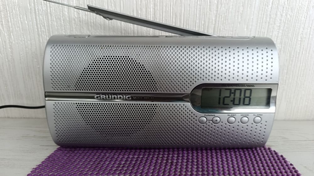Радиоприемник Grundig