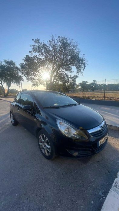 Opel Corsa D 1.3 CDTI 2008 — fotografia 3