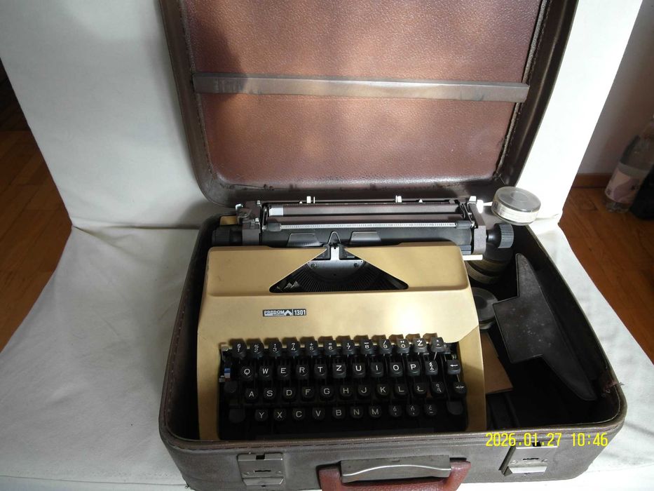Maszyna do pisania Predom 1301