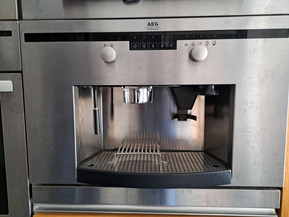 Máquina café AEG encastrar