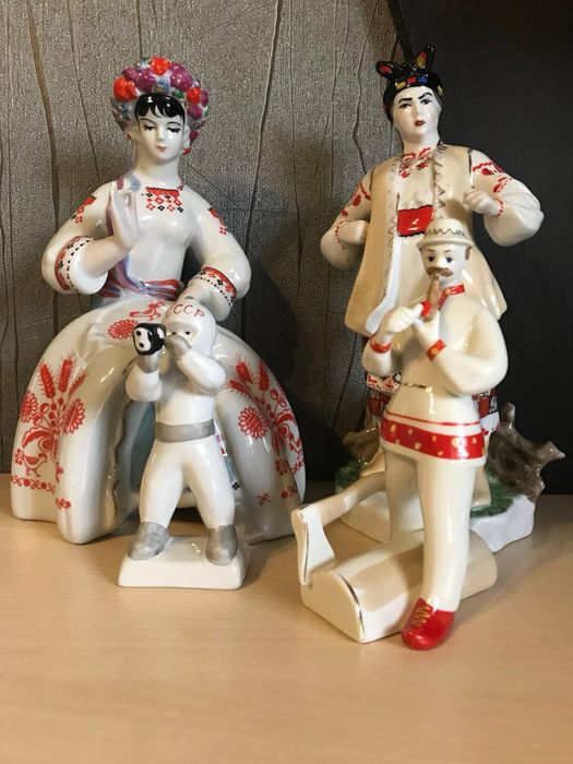 Продам фарфоровые статуэтки СССР
