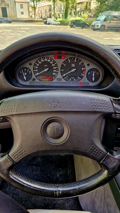 BMW 318 IS Coupé