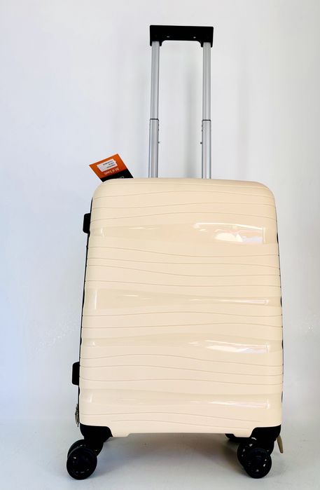 Nowa walizka niepękająca 55 cm ryanair wizzair kremowa beżowa