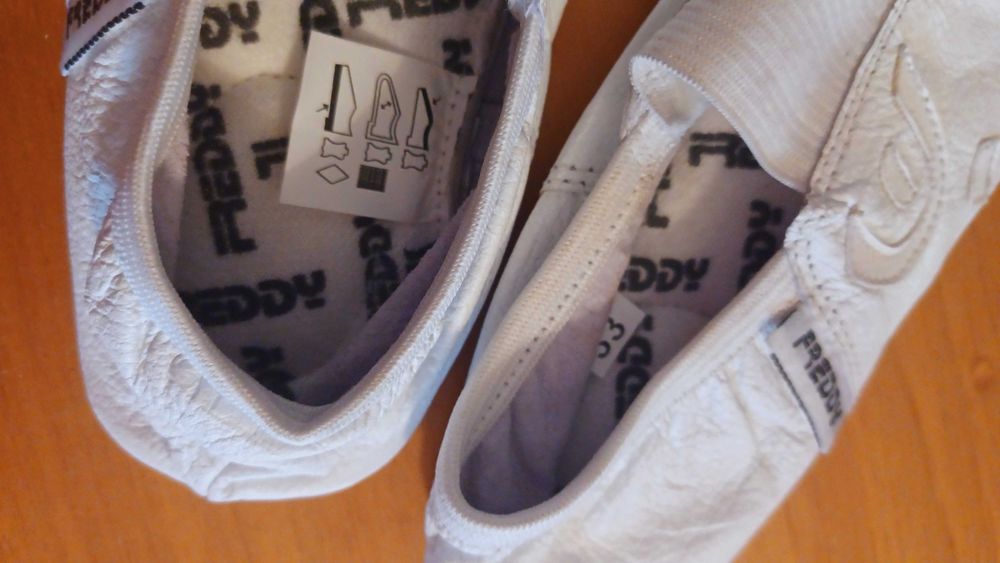 Sapatilhas de ginástica Freddy. Novas