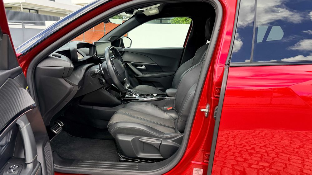 Peugeot 2008 PureTech 130cv Caixa automática EAT8 GT Line