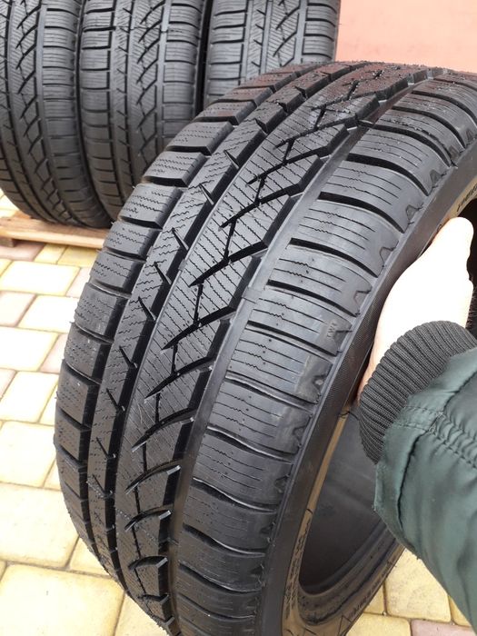 Зима 225/45/17. Резина новая r17. Шини комплект. Зима 9 мм. Італія