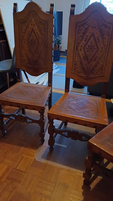 Cadeiras - madeira Angola