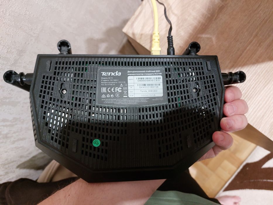 Роутер Tenda AC19