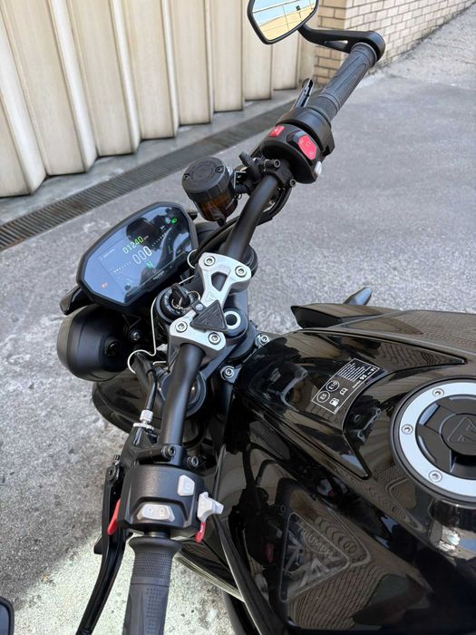 Triumph Street triple 765 rs 2024 Phanton Black, SC Project