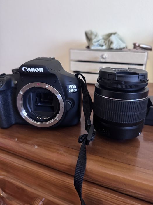 Canon 2000d (com objetiva e mala de transporte)