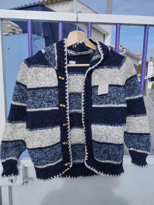 Casaco de criança. Lã. Artesanato.