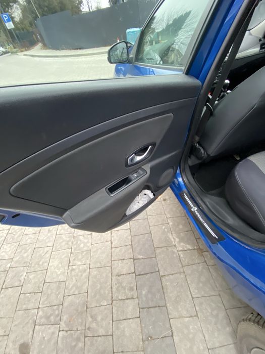 Renault Megan 2011 дизель 1.5 к9к 110кс