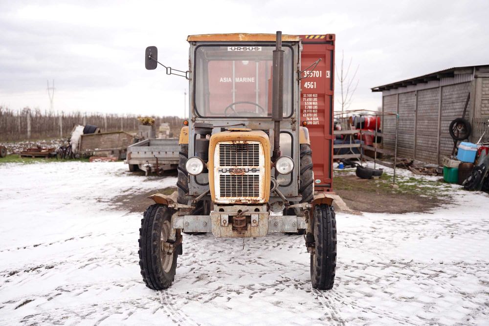 Ciągnik Ursus C330