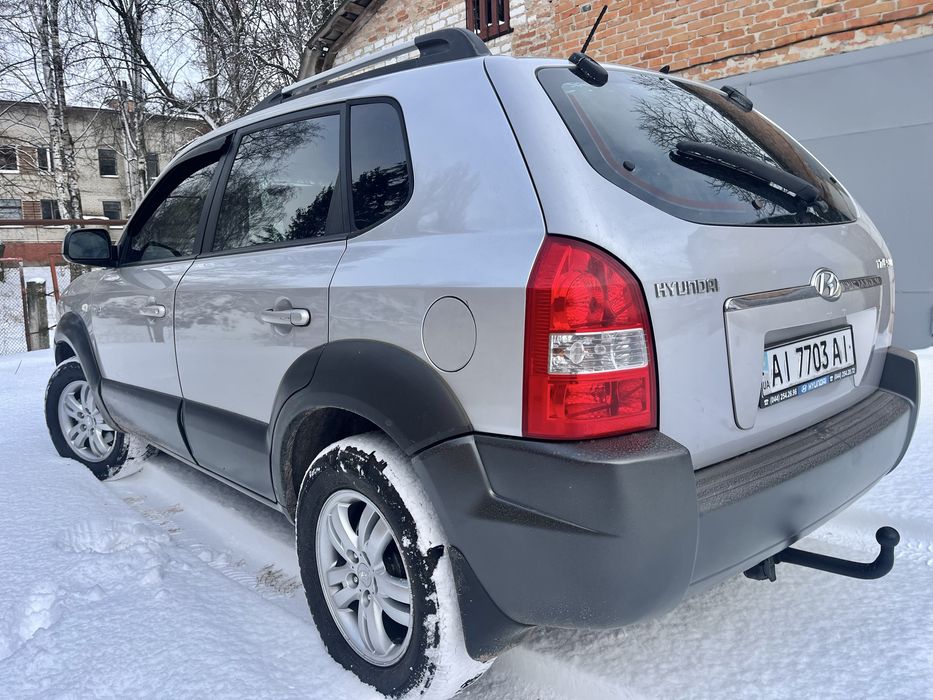 HYUNDAI Tucson 4*4. 2.0бензин! 2006год.