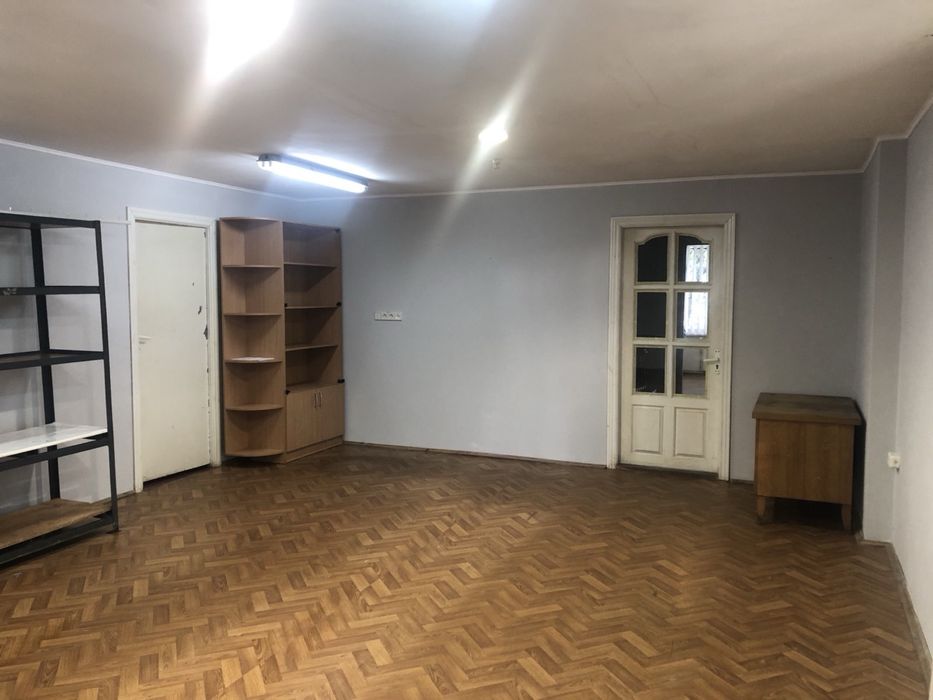 Продається комерційне приміщення