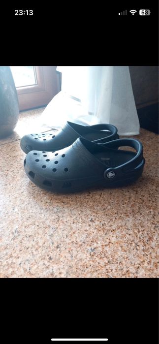 Czarne Klapki Crocs klapki M7/Wp9 rozmiar 38-39