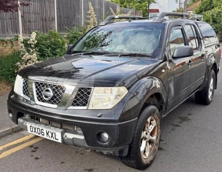 Nissan Navara ano 2006 D40 2.5 dci auto para peças todo o Material disponível envios em 24h