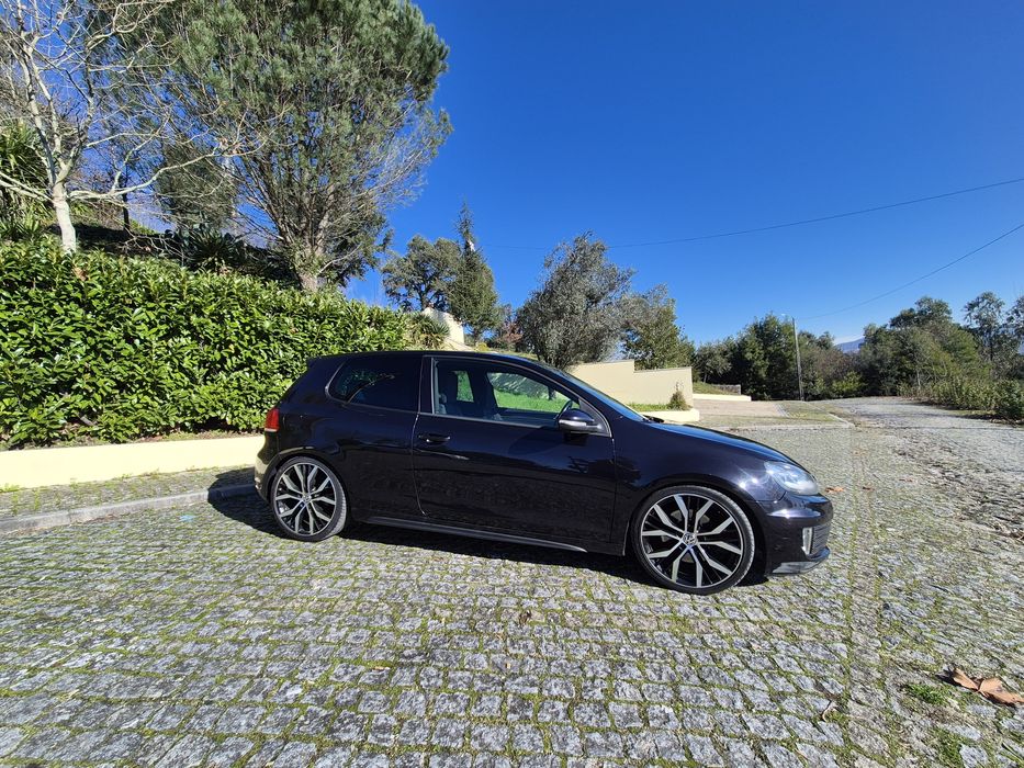 VW Golf.    GTD     - 3 portas