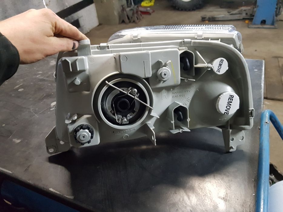 lampy lampa nowe reflektor przód suzuki grand vitara I