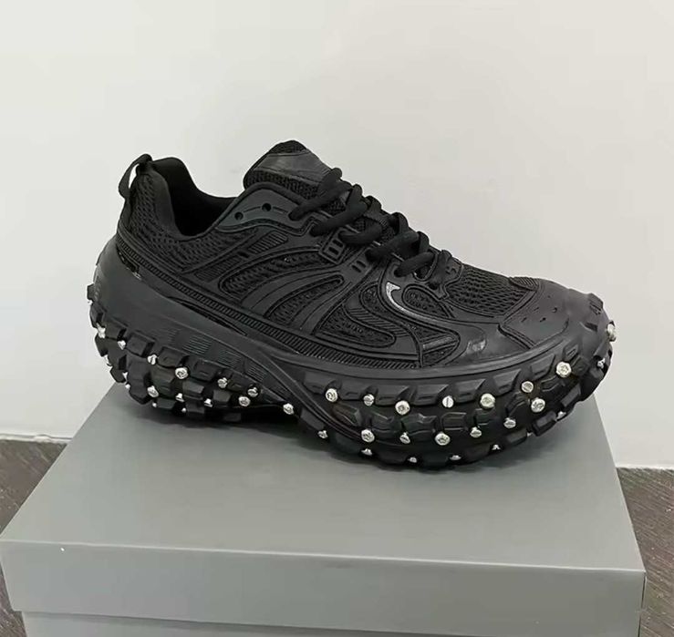 Sapatilhas Moda rebite pneu durian de sola grossa