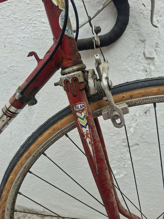 Vende-se bicicleta antiga