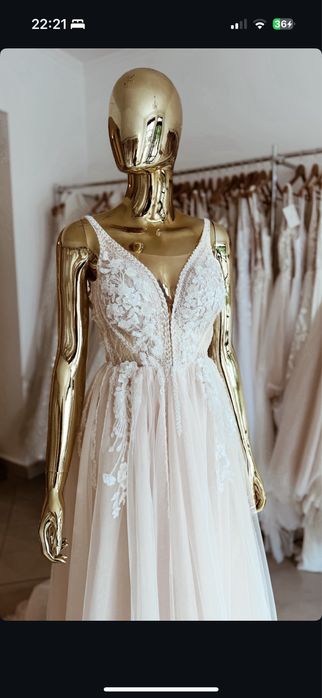 Suknia ślubna (zjawiskowa, biel/beż)