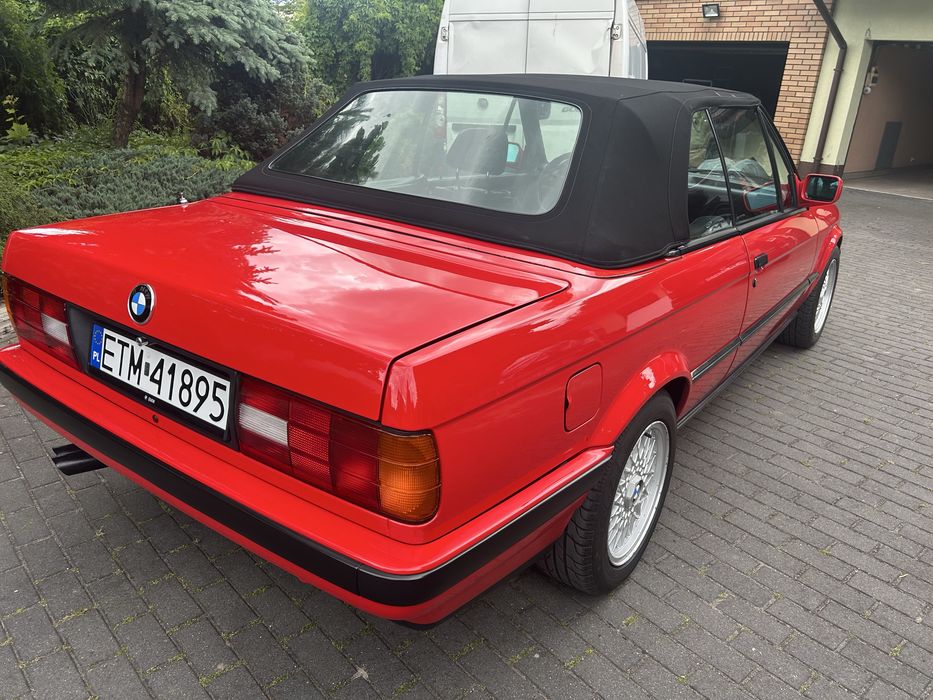 BMW E30 325i cabrio