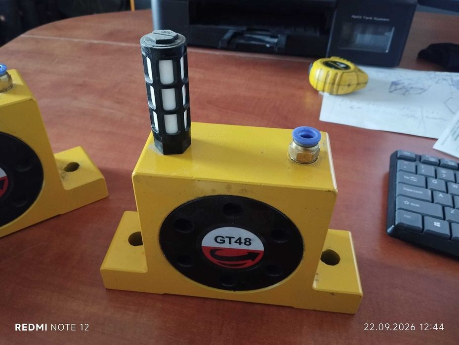 Wibrator pneumatyczny turbinowy GT48 – 3 szt. – jak nowe