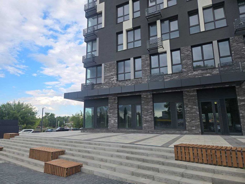 Комерція, ЖК А+Я, кутова на фасаді, 266 м2, від забудовника.