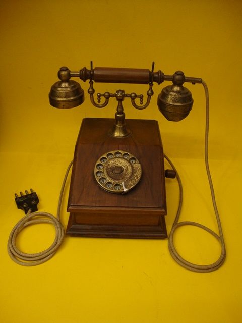 Telefone antigo